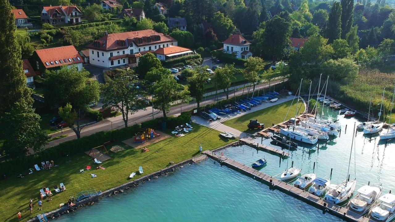 Aquilo Hotel Panorama ตีฮานี ภายนอก รูปภาพ