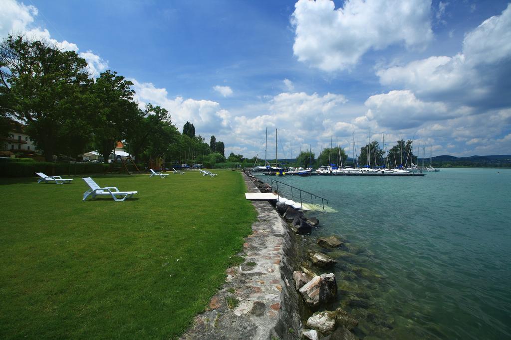 Aquilo Hotel Panorama ตีฮานี ภายนอก รูปภาพ