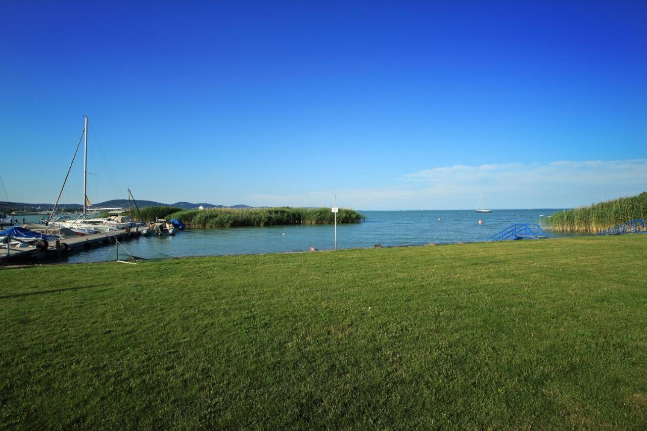 Aquilo Hotel Panorama ตีฮานี ภายนอก รูปภาพ